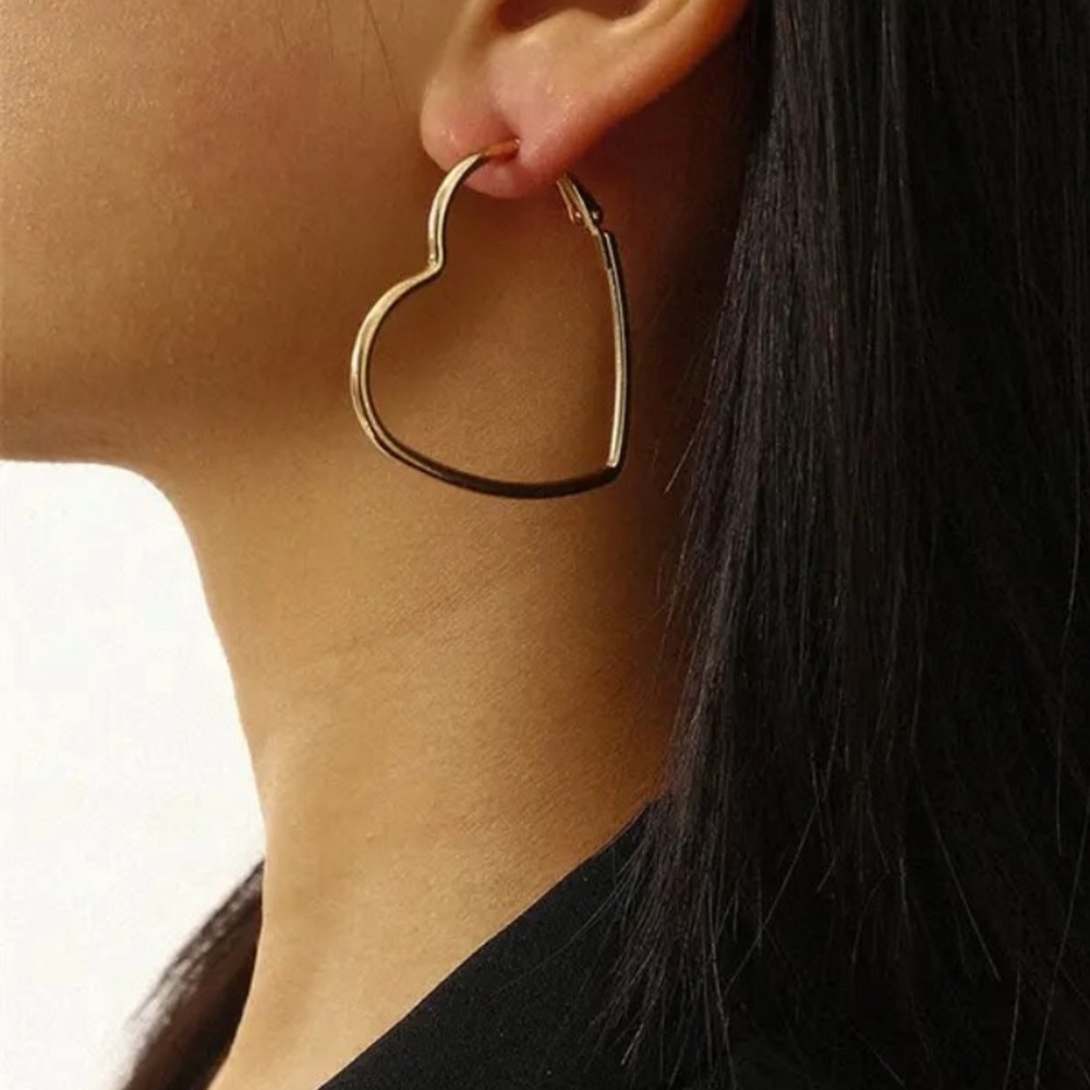 ⚜️𝟯𝟬%𝗢𝗙𝗙 𝗯𝘂𝗻𝗱𝗹𝗲𝘀 𝟯+⚜️ NEW Large Heart Hoop Earrings - Picture 7 of 15
